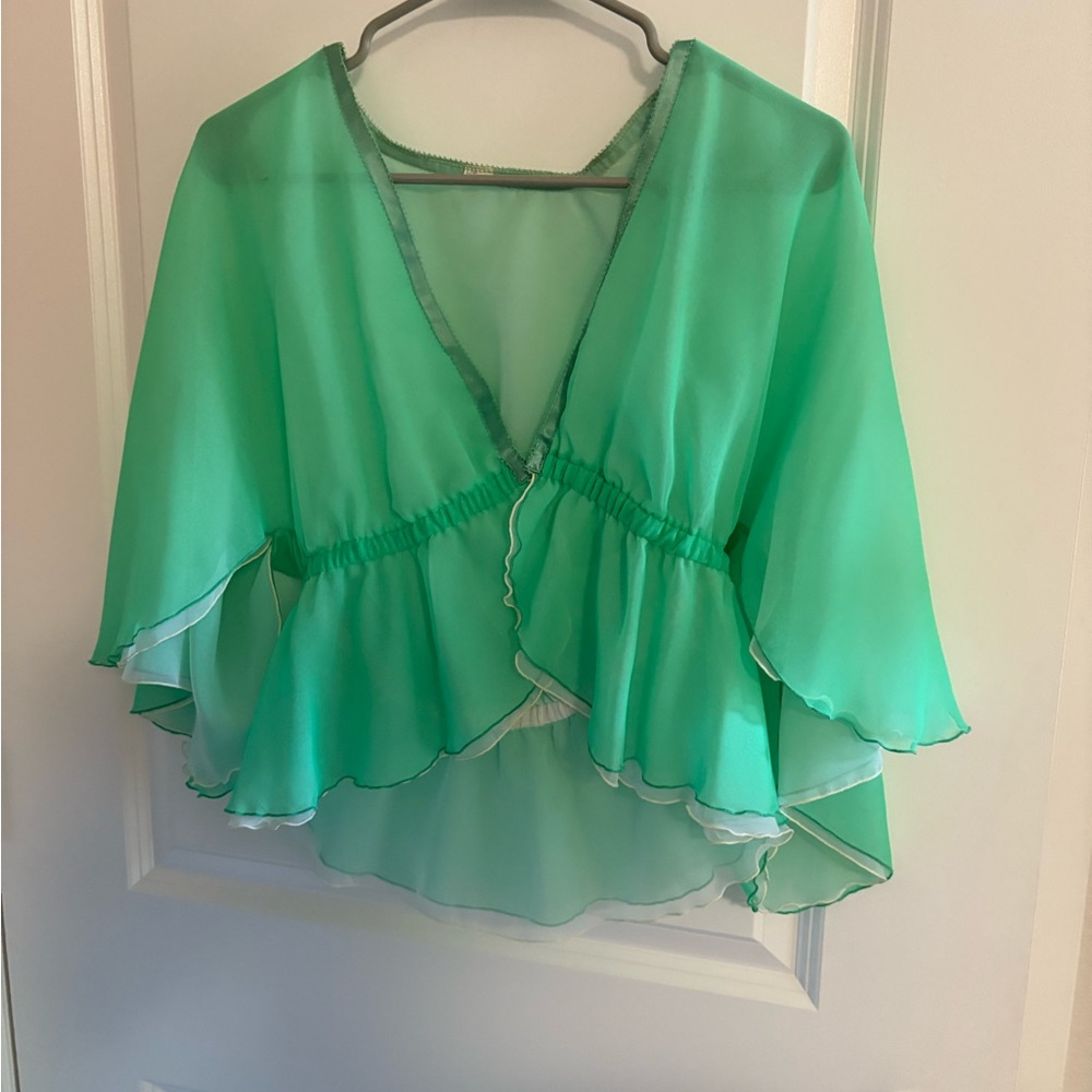 Beautiful Vintage Flowy Blouse
